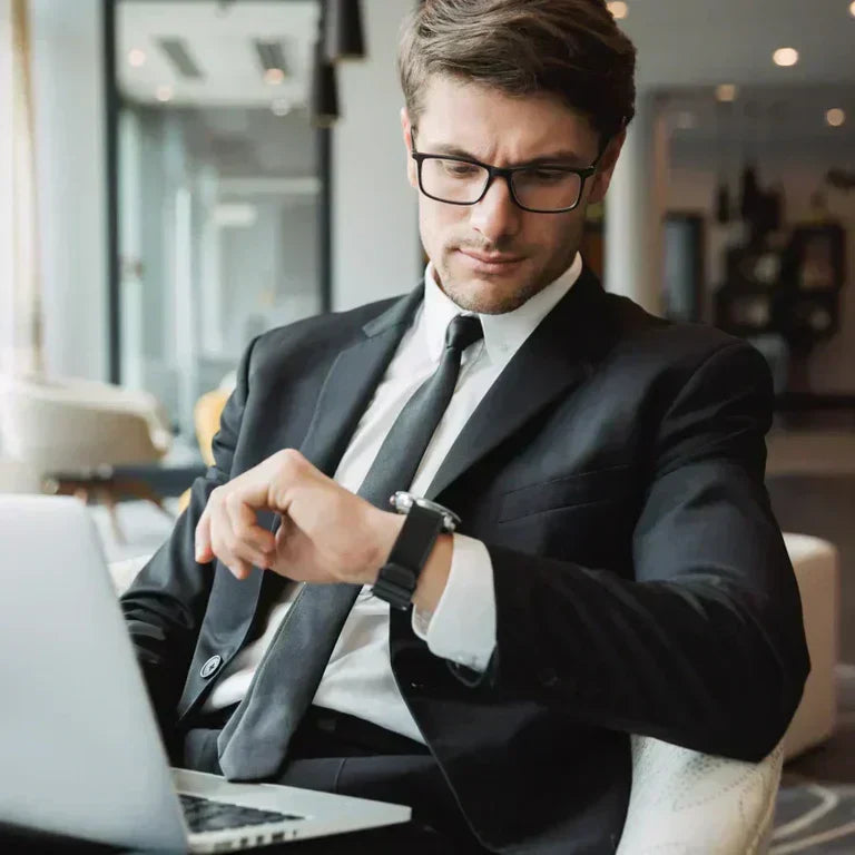 Voller Kalender, keine Zeit für Strategie? Lernen Sie Zeitmanagement Methoden für CEOs, um Deep Work zu priorisieren & Burnout zu vermeiden.