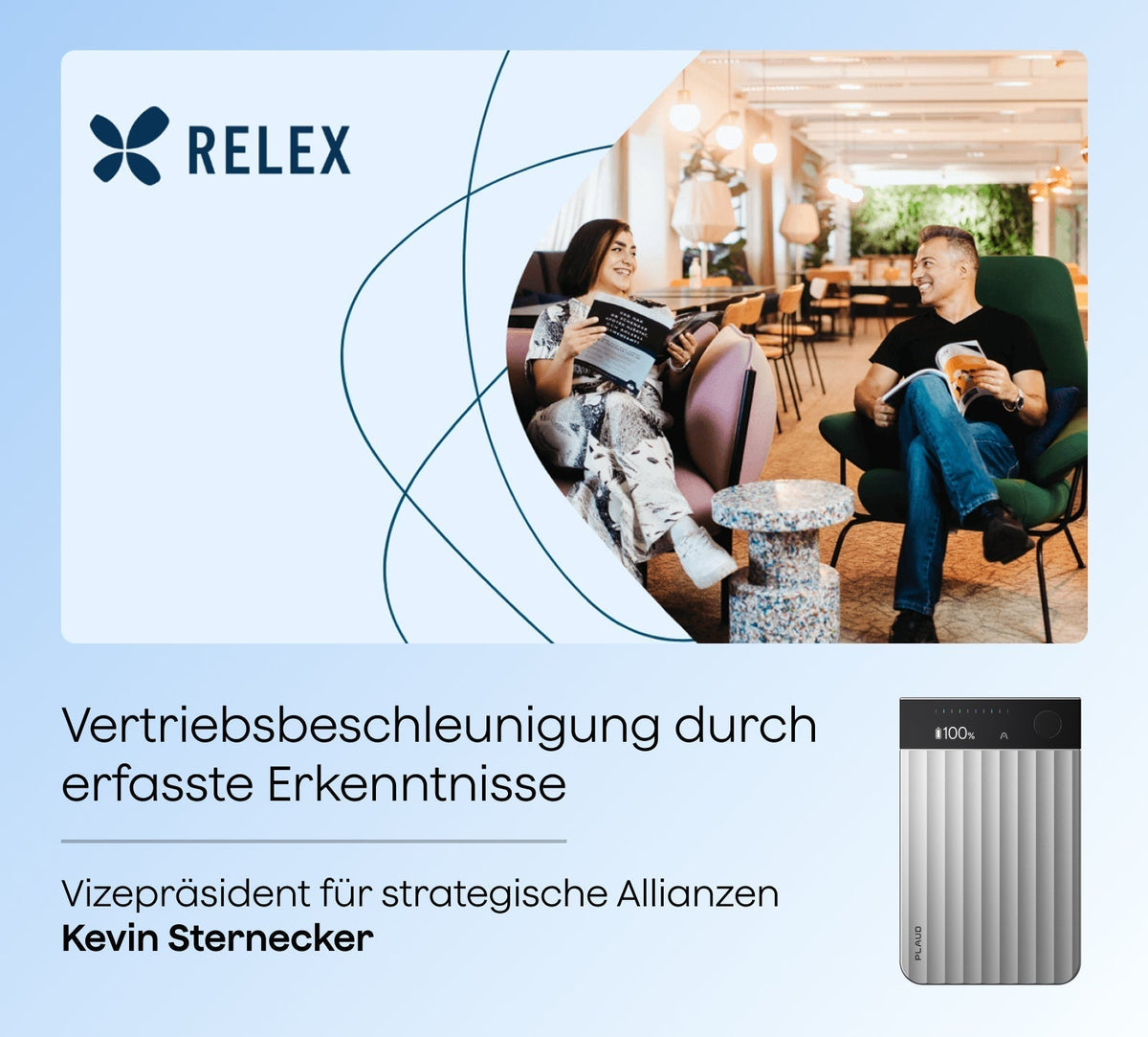RELEX-Vizepräsident Kevin Sternecker nutzt den silbernen Plaud Note Pro für Vertriebsbeschleunigung durch Erkenntnisse.