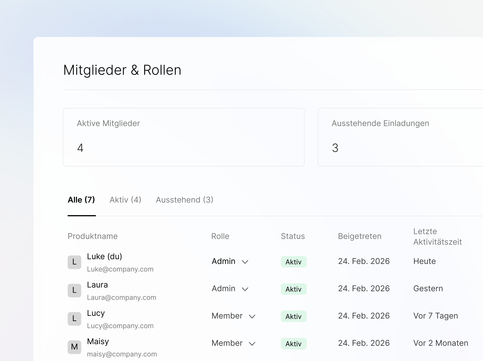 Plaud Web Interface zur Verwaltung von 4 aktiven Mitgliedern und 3 ausstehenden Einladungen mit Rollenzuweisung.