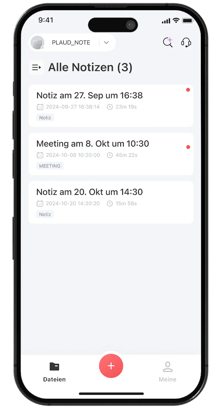Die Plaud App zeigt eine Übersicht von drei gespeicherten Sprachnotizen und Meetings auf einem Smartphone.